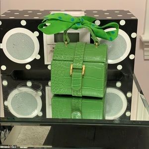 Green vintage jewelry case